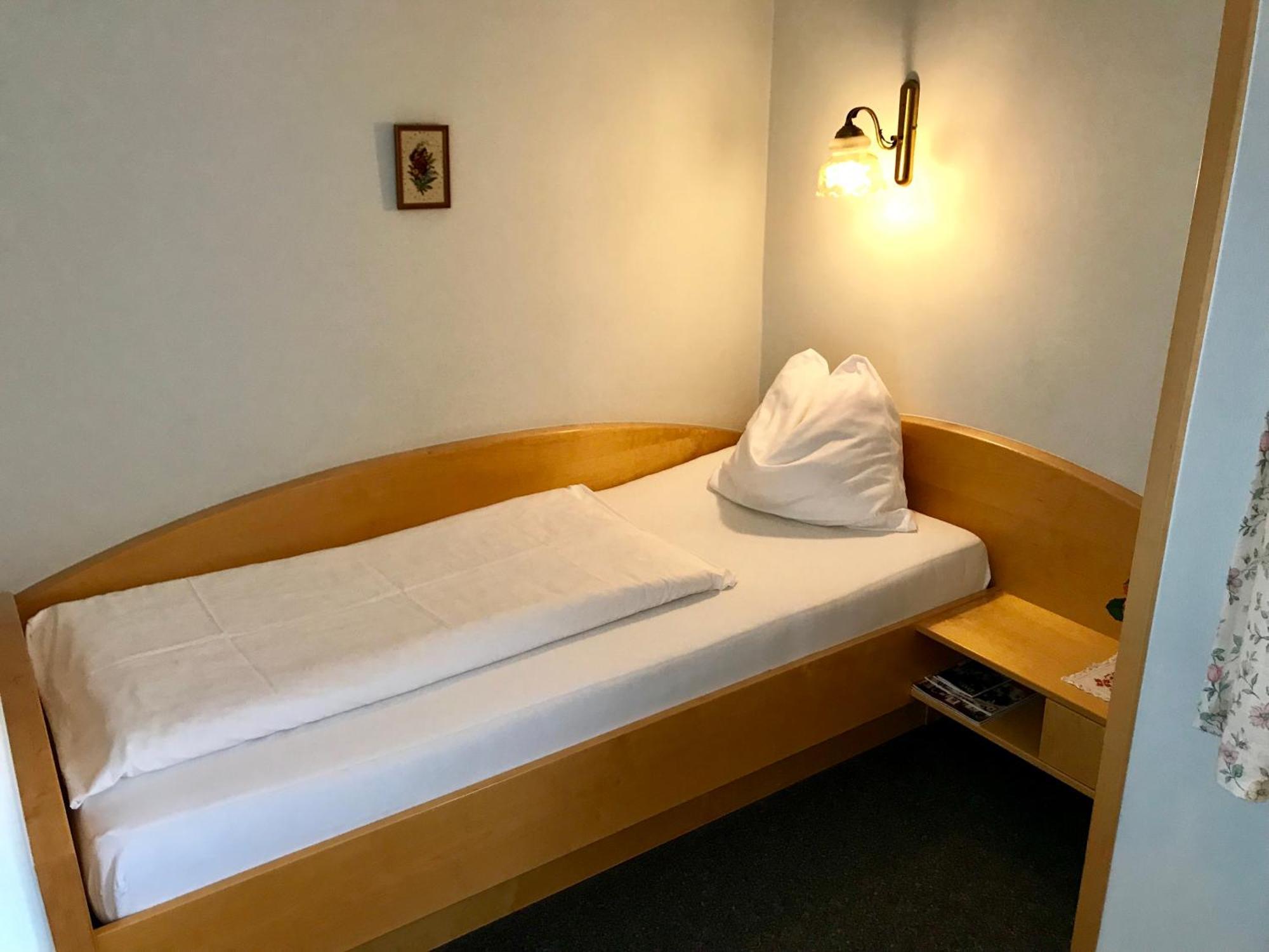 Pension Traude Graz Exterior photo